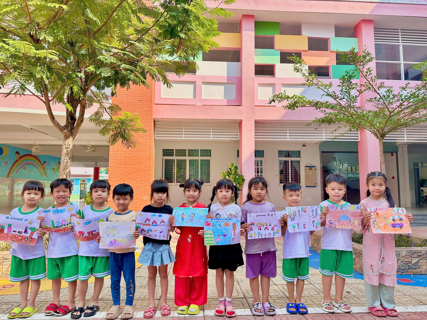 HỘI THI BÉ VỚI AN TOÀN GIAO THÔNG TẠI TRƯỜNG MẦM NON HOA SEN